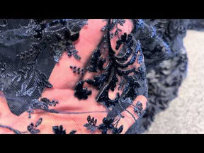 Marineblauer Samt mit Stickereispitze – Madina