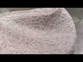 Italienischer Cloqué-Jacquard in Blass-Elfenbein - P664