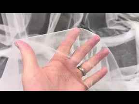 Elfenbeinfarbener weicher Tüll – Humanity