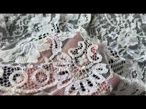 Elfenbeinfarbene handbestickte Raschel-Spitze – James
