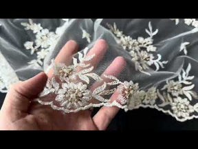 Elfenbeinfarbene Perlenspitze - Riese