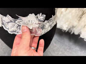 Elfenbein/Silber 3D-bestickte Perlenborte - T646