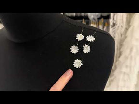 Elfenbeinfarbene Satinblumen - M12 (Beutel mit 144 Stück)