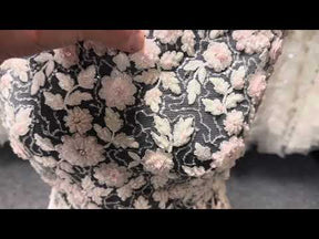 Elfenbeinfarbene und rosa Perlenspitze - Cantida