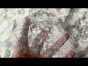Silberne Chantilly-Spitze - P183