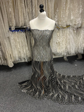 Schwarz und goldverziert - EB1064