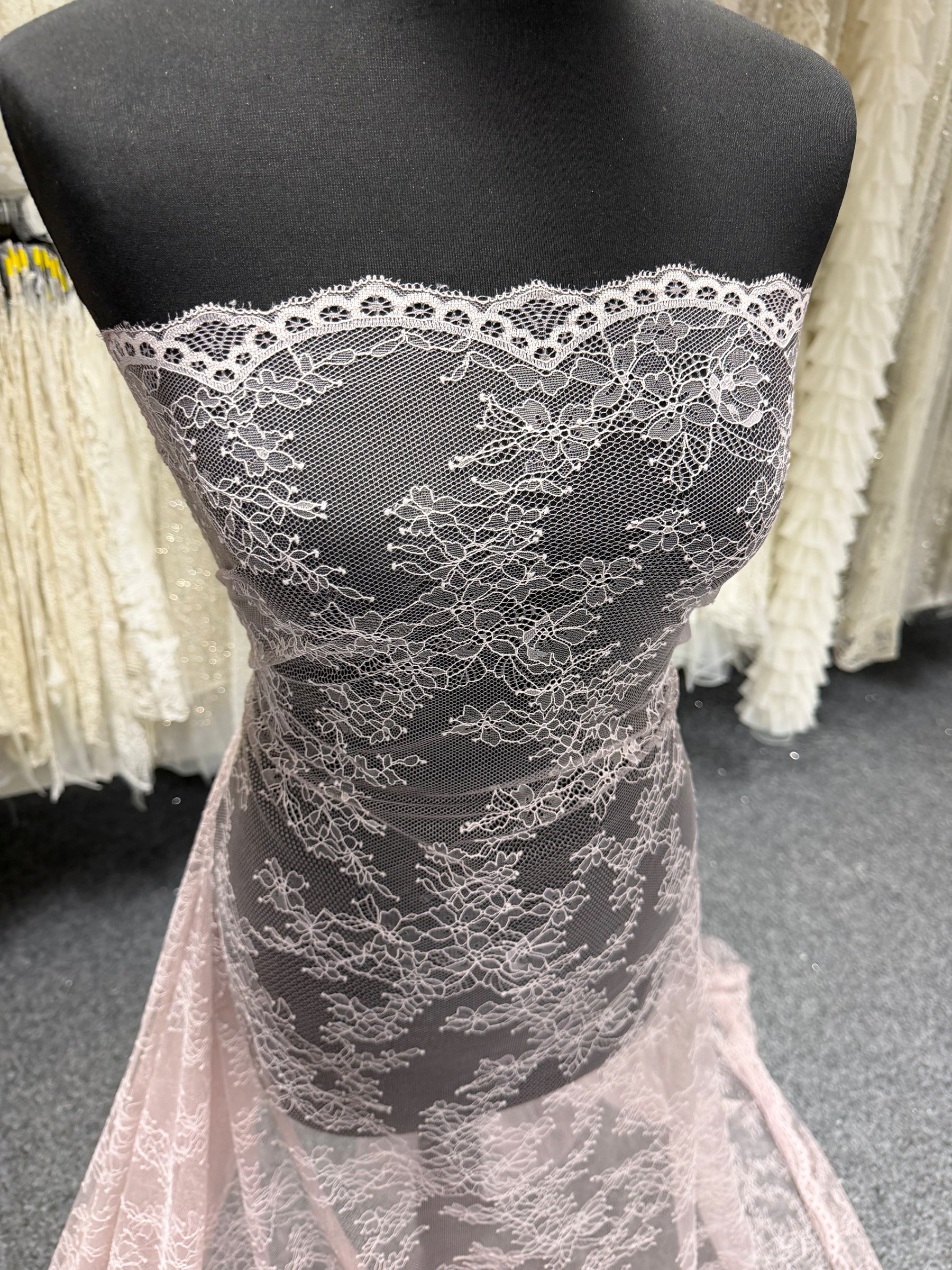 Himbeerrosa Raschelspitze – Rome