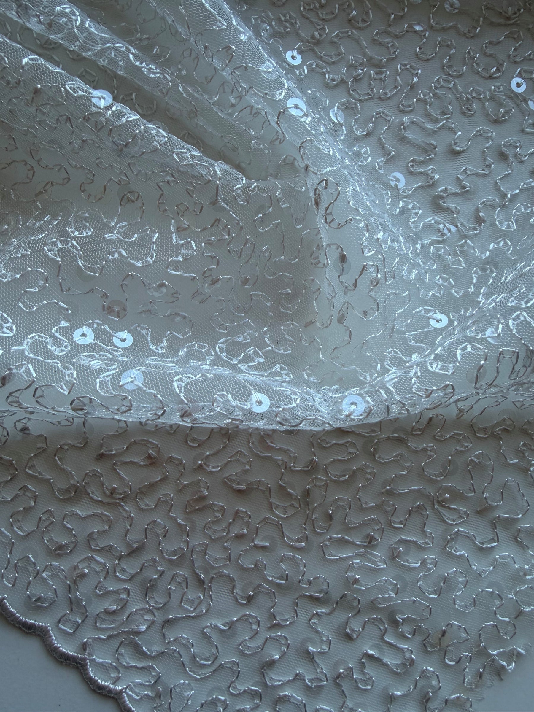 Muschelrosa bestickter Paillettentüll – EB3001