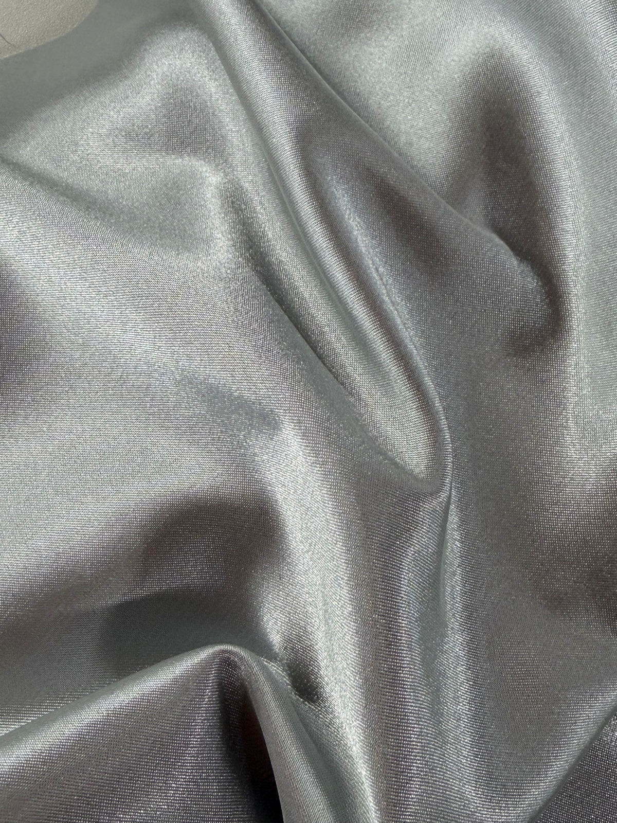 Silberner Polyester-Stretch-Satin - Empathie