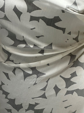 Elfenbeinfarbener Ausbrenner-Druck – Tresor