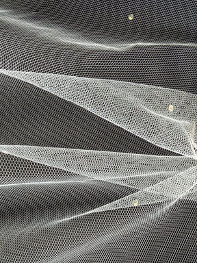 Weißer, mit Strasssteinen besetzter Tüll - Crystal Victoria (CF)