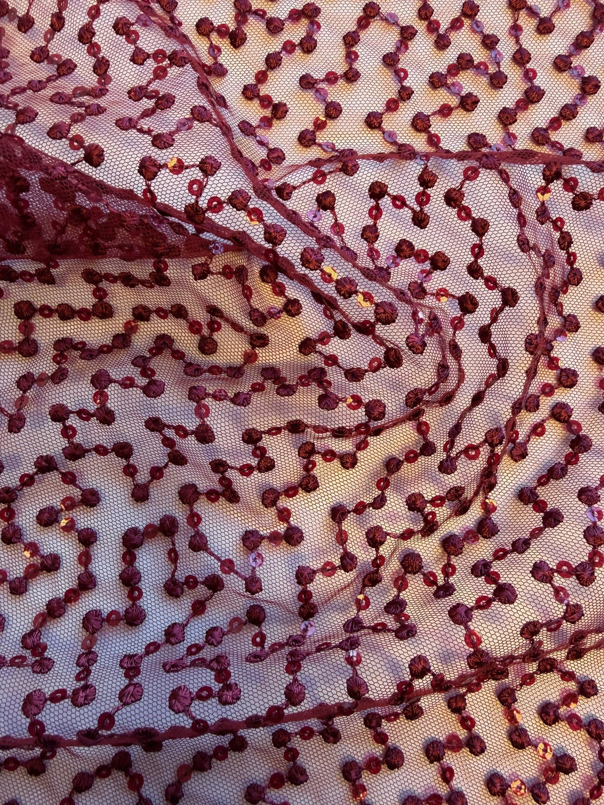 Weinrote Paillettenstickerei-Spitze - EB3029