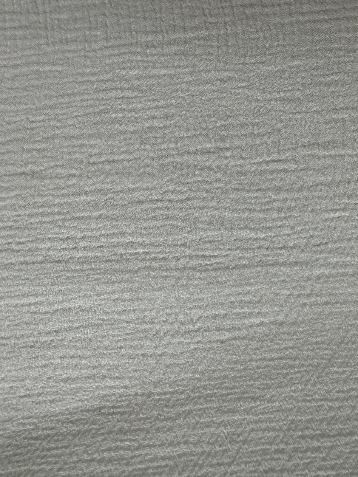 Elfenbeinfarbener Crinkled-Chiffon aus Seide (130 cm/51 Zoll) – Gratification