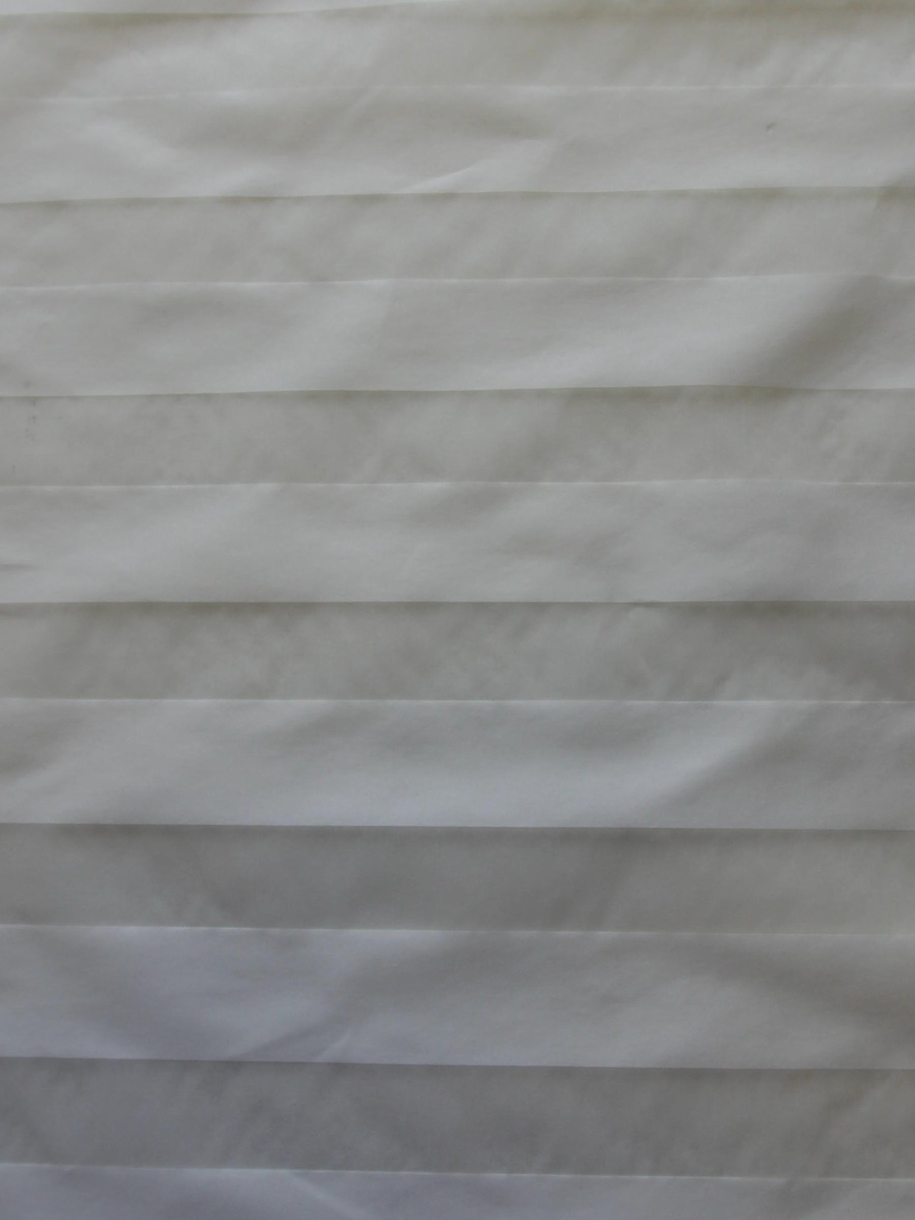 Elfenbeinfarbene Organza-Streifen aus Seidenmischung (137 cm/54 Zoll) – Jester