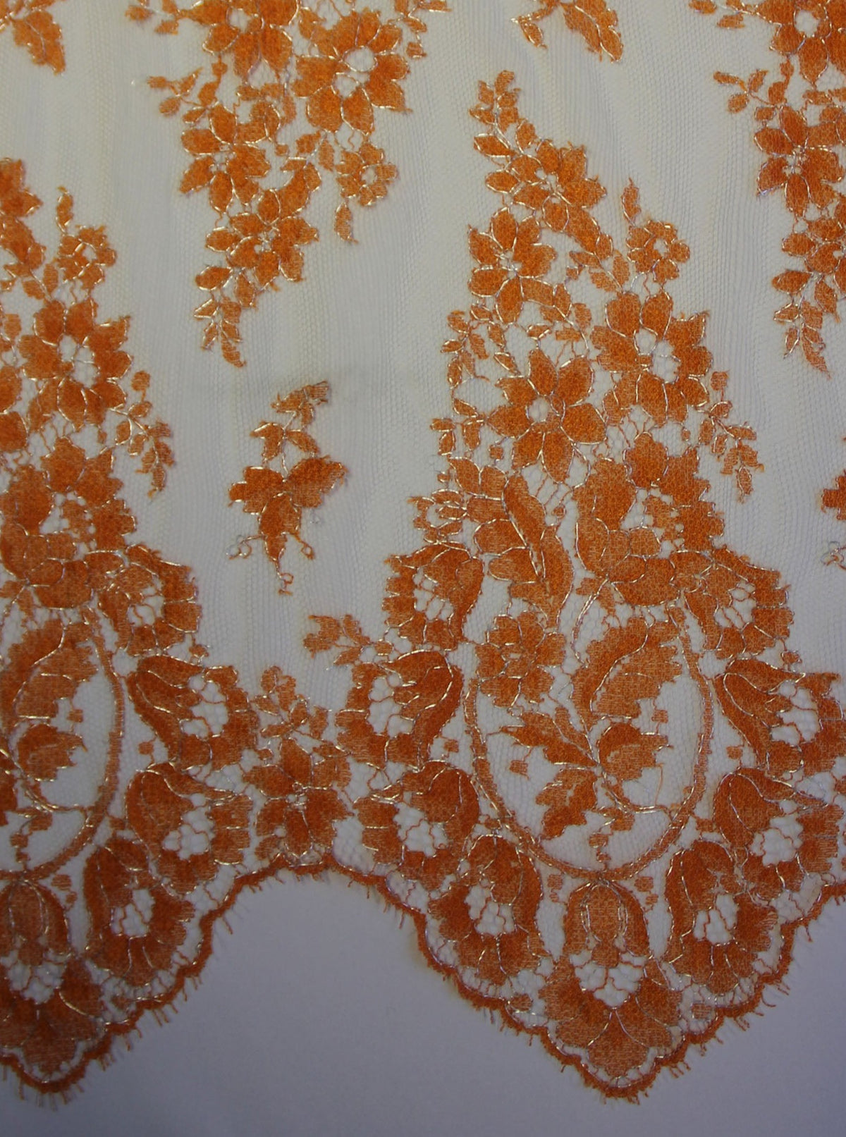 Frische orangefarbene Spitze – Wendy